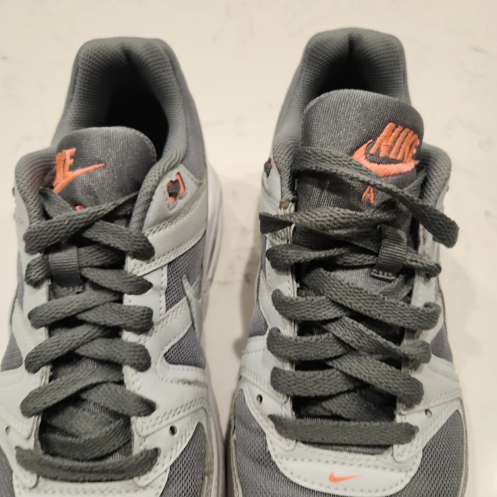 Nike Air Max 7Y, Gray Orange, Almost New
